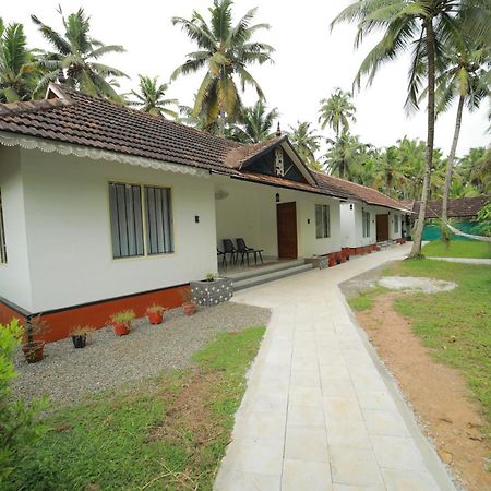 Prakruthi Residency Munroeisland Lejlighed Mundrothuruth Eksteriør billede
