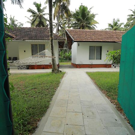 Prakruthi Residency Munroeisland Lejlighed Mundrothuruth Eksteriør billede