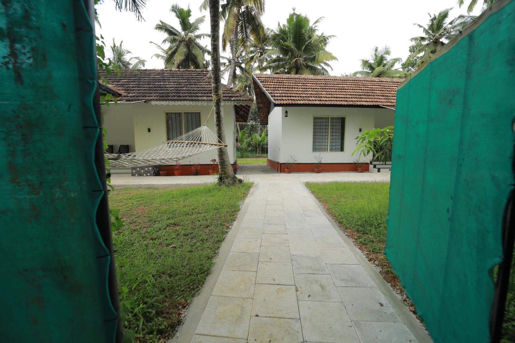 Prakruthi Residency Munroeisland Lejlighed Mundrothuruth Eksteriør billede
